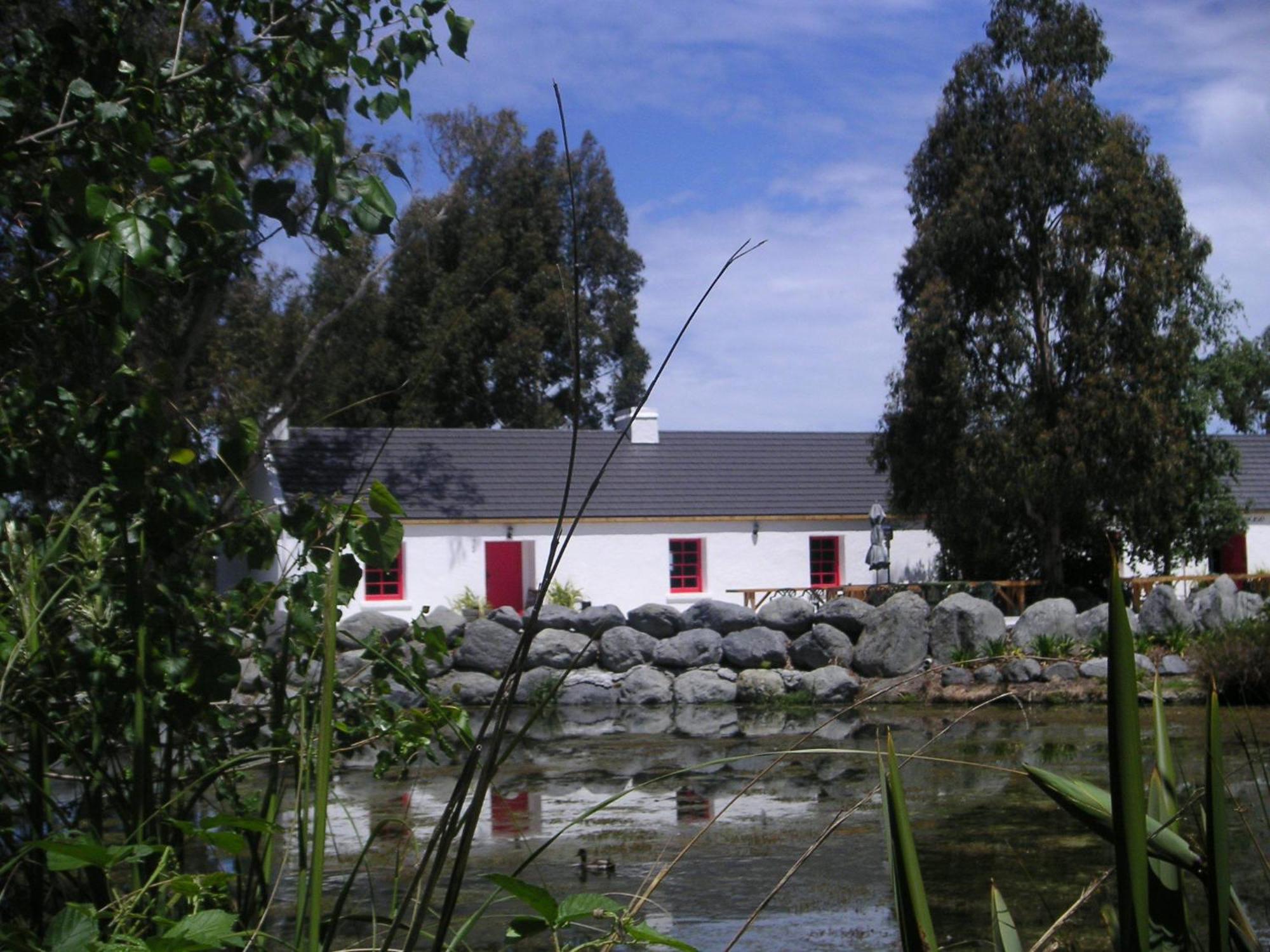 Donegal House Hotel Kaikoura Exterior photo