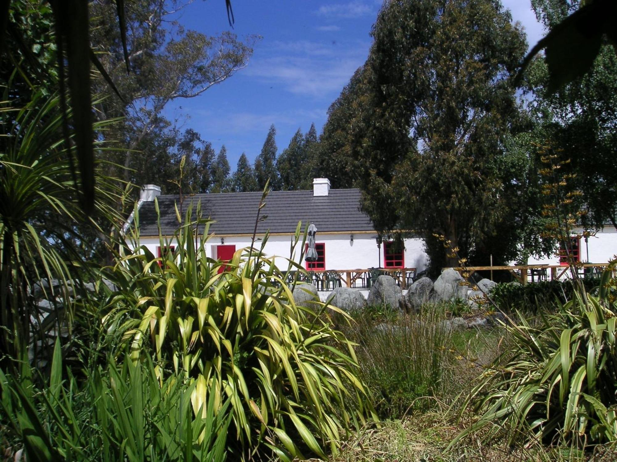 Donegal House Hotel Kaikoura Exterior photo