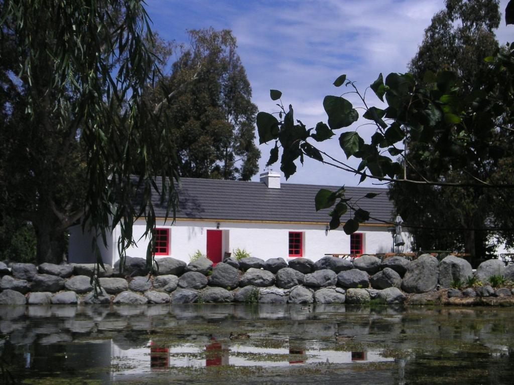 Donegal House Hotel Kaikoura Exterior photo